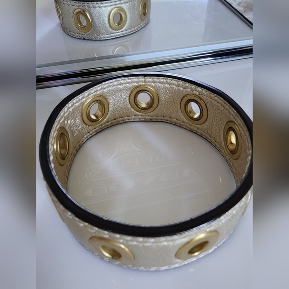 NWOT Coach Gold Leather & Grommet Bangle/Bracelet - Picture 5 of 7